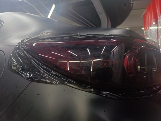 Тонирование и защита задних фар Mazda
